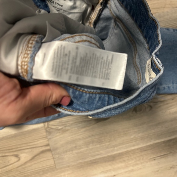 Madewell The Pefect Jean Size 25, waist is 13 with stretch to 15 inseam is 26 - Picture 5 of 6